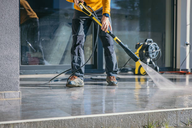 Professional Pressure Washing Services in University, FL